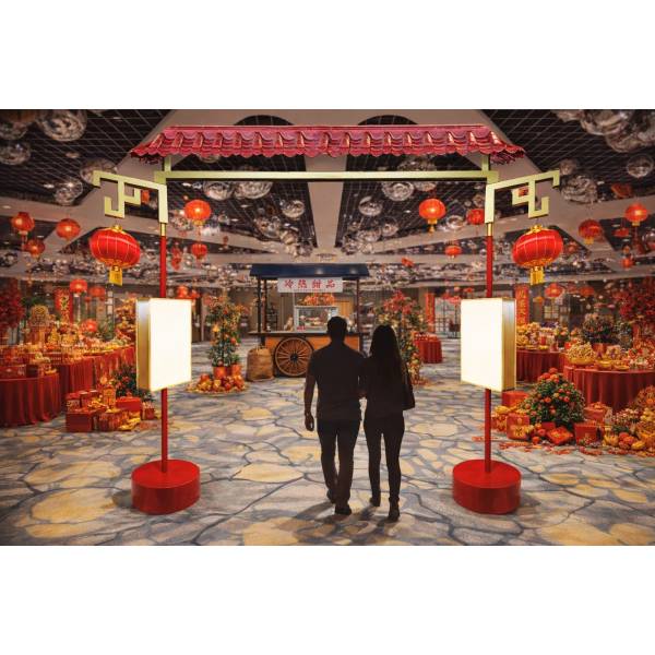 Arches, Barriers, Fencing, Signages & Stands