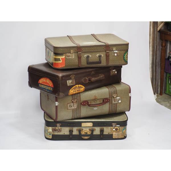 Vintage Luggages (SG Heritage, HDB , 50s / 60s  / 70s , Vintage / Classic / Old School / Retro, Travel, Harry Potter , Vintage Household Set )
