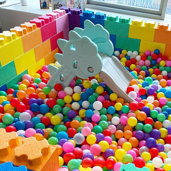 Small slide ( Ball Pit, Playground, Toddler, Play Area, Playhouse, Children, Kid, Fun Fair, Carnival )